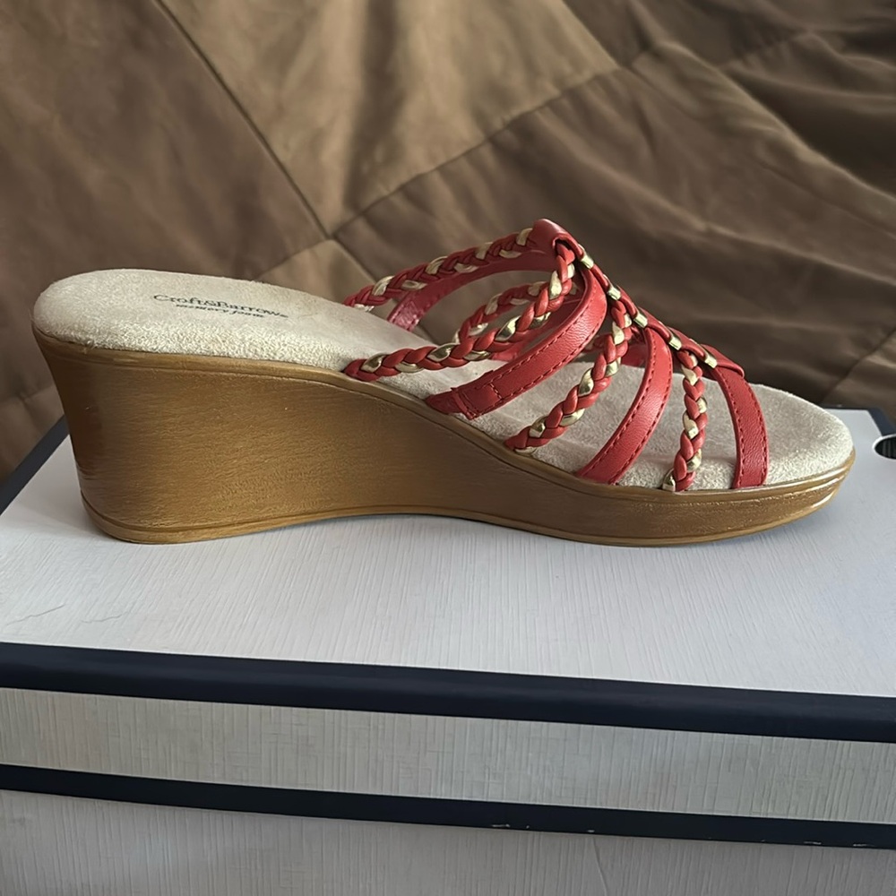 Croft & Barrow 7.5 spice and gold strapy sandal